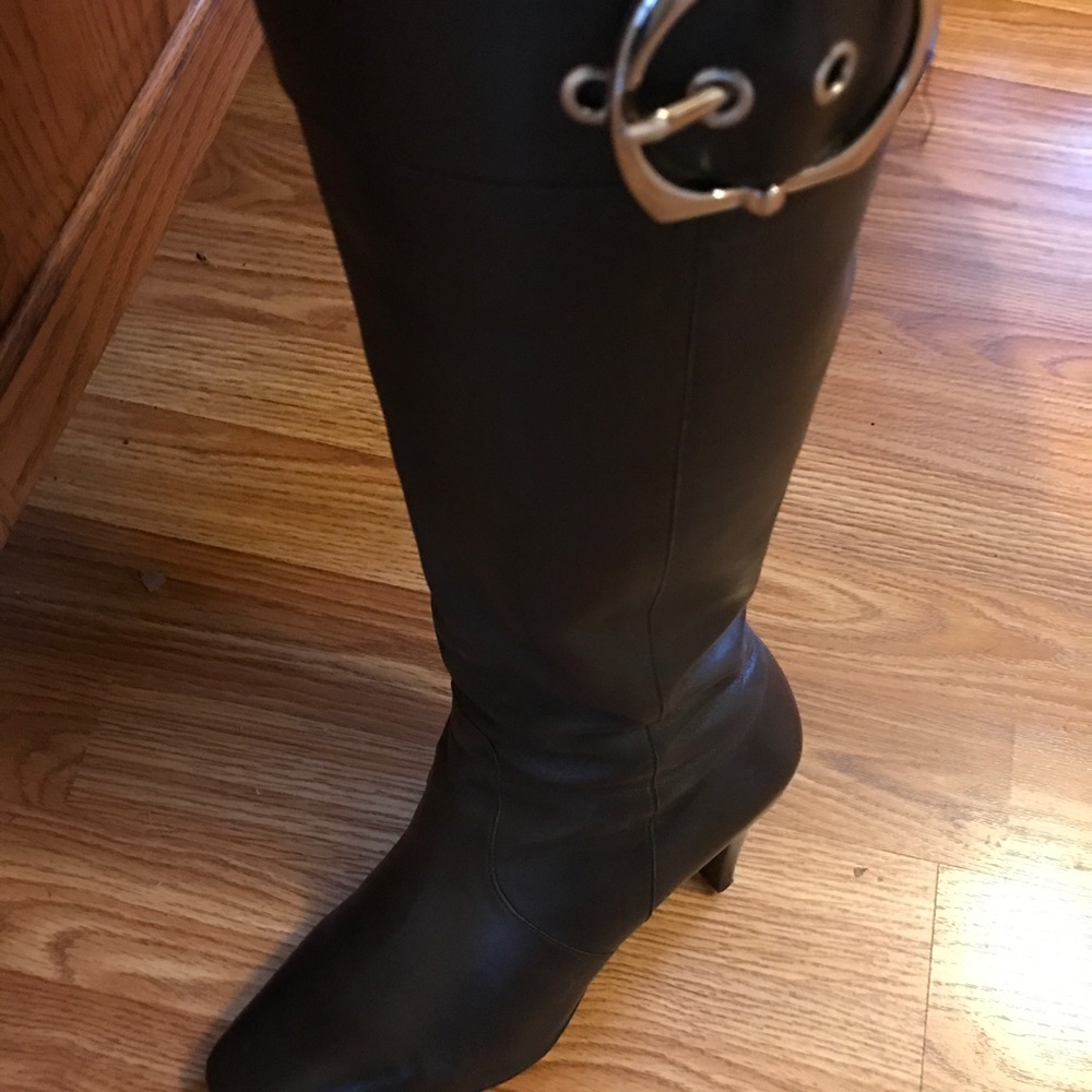 Ladies boots